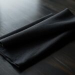 Serviette noire (image d'illustration)